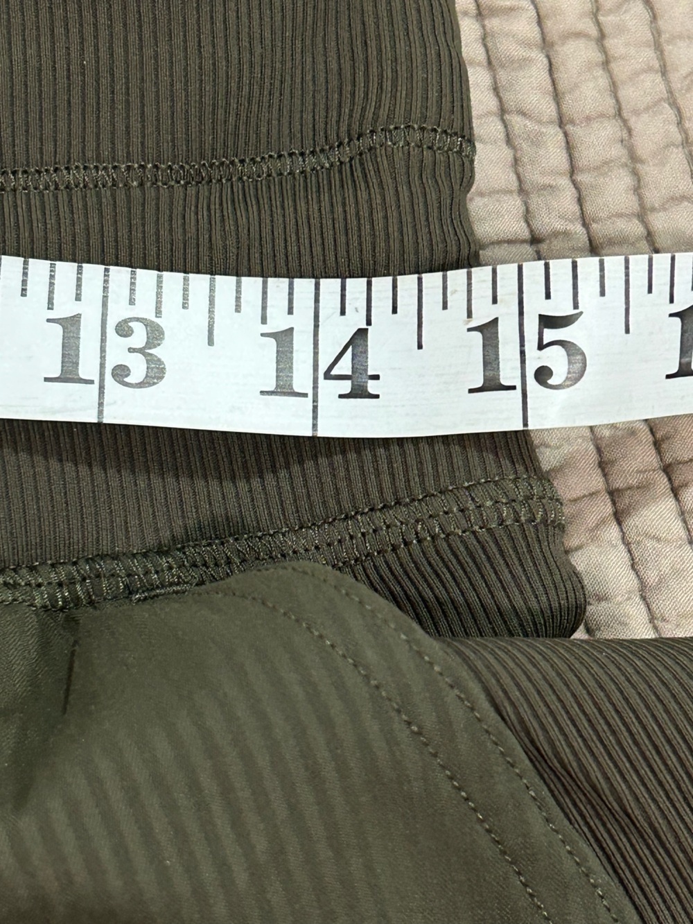 LULUEMON DANCE STUDIO JOGGER PANTS WOMEN OLIVE GREEN DRAWSTRING SIZE 8 - Picture 8 of 9